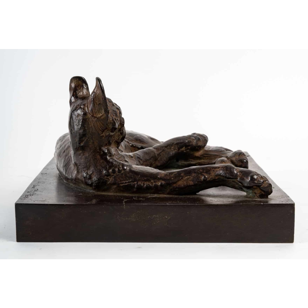 Serval couché, bronze signé Thierry Van Ryswyck, XXème siècle | Biron Serval couché, bronze signé Thierry Van Ryswyck, XXème siècle