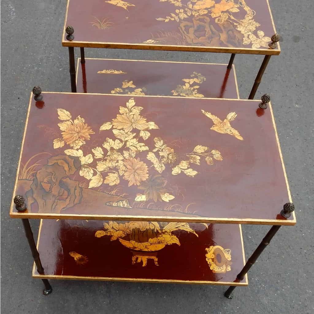 1950′ Paire de Tables Maison Baguès Décor Bambou en Bronze Doré Avec Plateaux Laque de Chine 60 X 35 X H 56