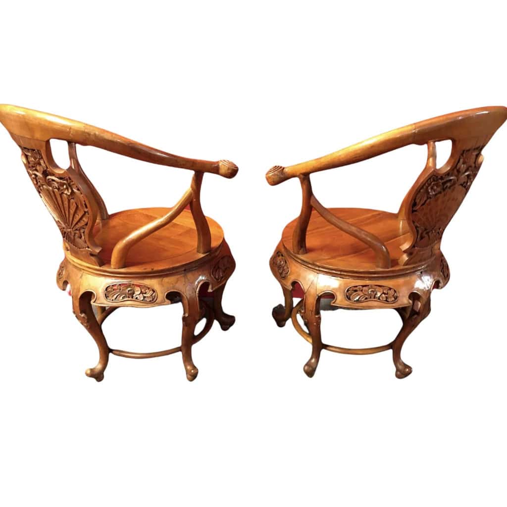 Paire de fauteuils Indochinois ? en orme des années 60/70 | Biron Paire de fauteuils Indochinois ? en orme des années 60/70