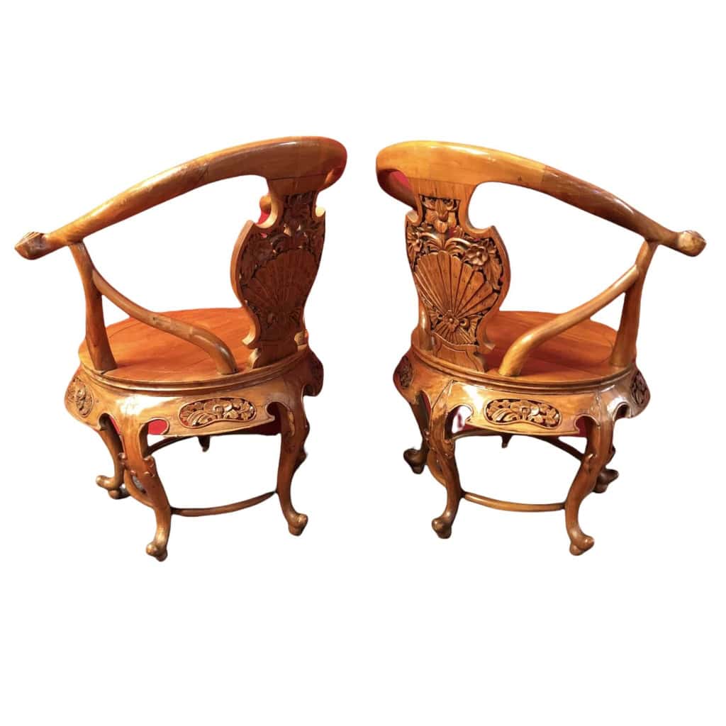 Paire de fauteuils Indochinois ? en orme des années 60/70 | Biron Paire de fauteuils Indochinois ? en orme des années 60/70