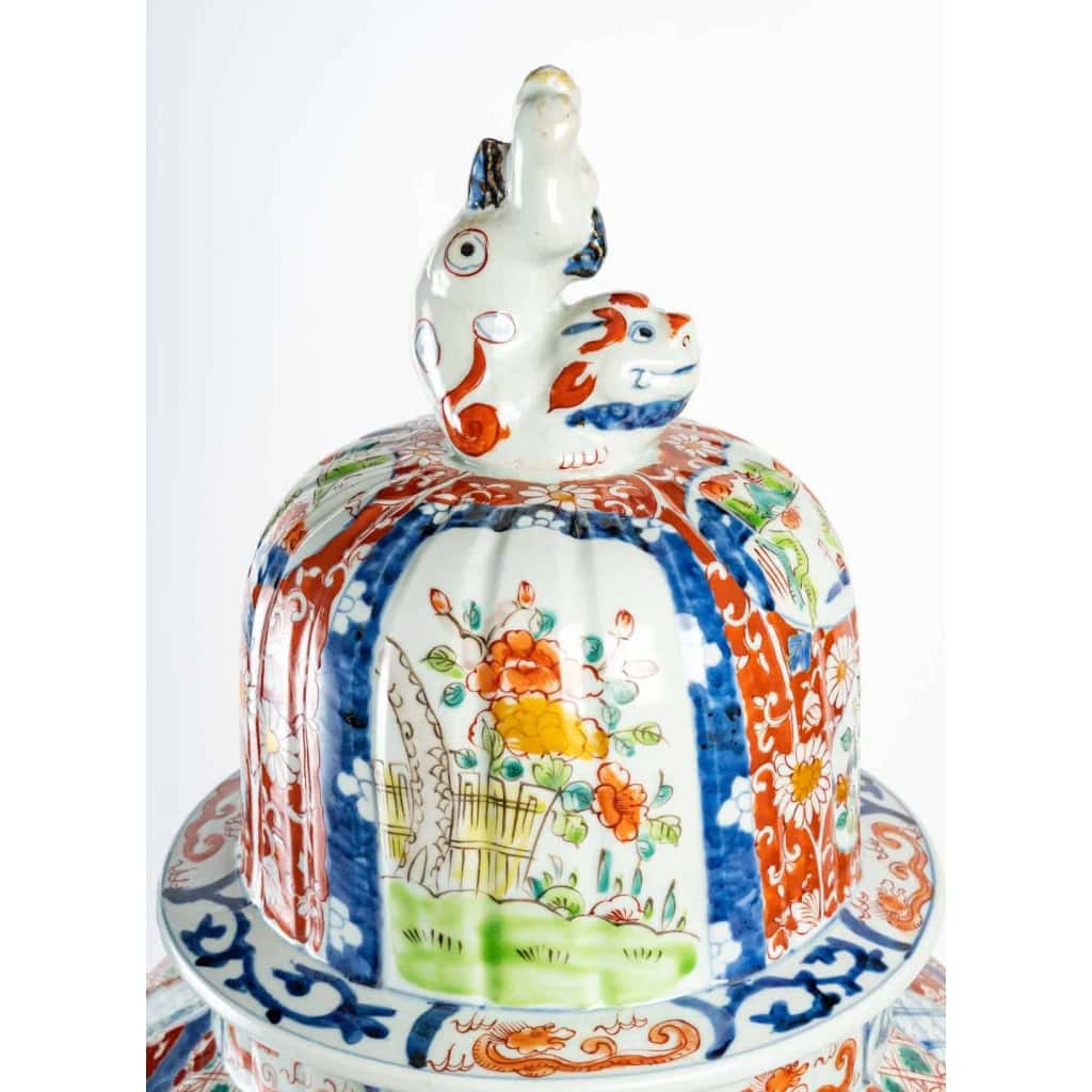 Potiche couverte en porcelaine du Japon, circa 1900 | Biron Potiche couverte en porcelaine du Japon, circa 1900