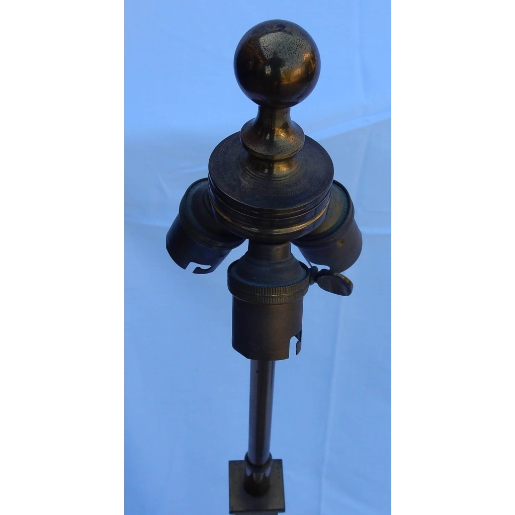 1950/70 Paire de Lampes Aux Obélisques en Laiton et Bronze Argentées et Dorées Signées Charles