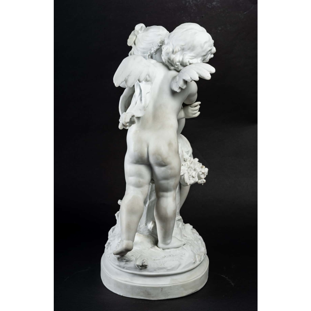Sculpture biscuit « Amours aux fleurs » | Biron Sculpture biscuit "Amours aux fleurs"