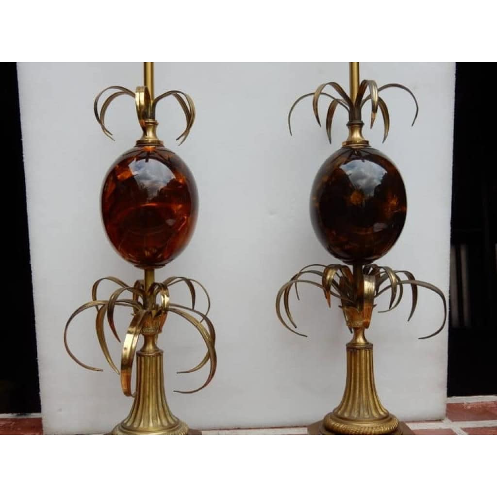 1950/70 Paire de Lampes en Bronze et Oeuf en Resine Fractable Signée Charles | Biron 1950/70 Paire de Lampes en Bronze et Oeuf en Resine Fractable Signée Charles