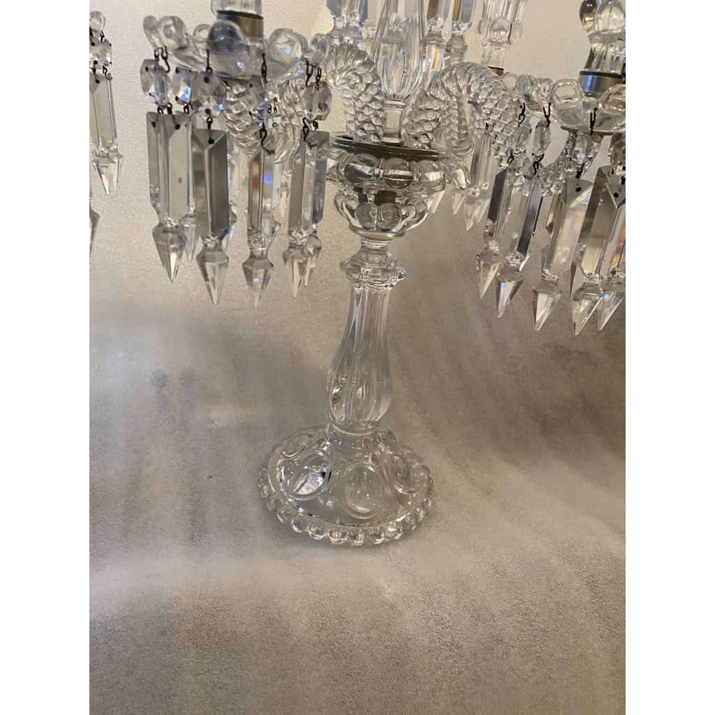 1950′ Paire de Chandeliers 4 Branches Socles Perlés Et Signés En Relief BACCARAT H 55 cm