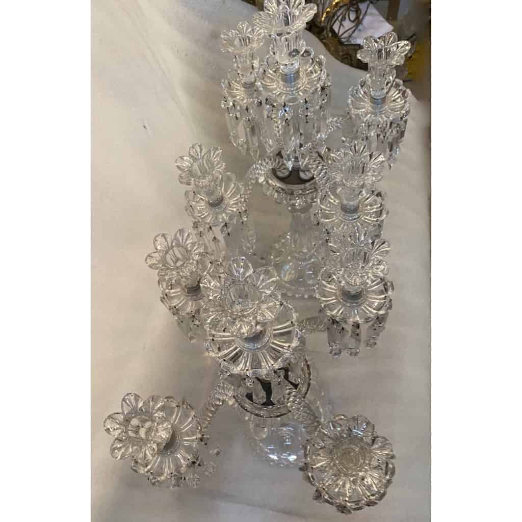 1950′ Paire de Chandeliers 4 Branches Socles Perlés Et Signés En Relief BACCARAT H 55 cm