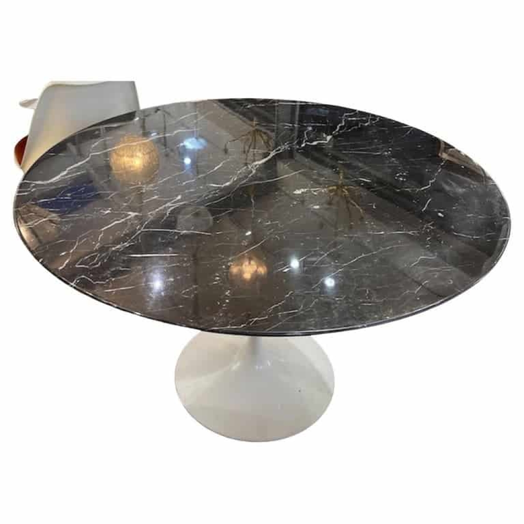 Eero Saarinen (1910-1961), édition Knoll Table 120 cm « Marquina » | Biron ||||||||||||