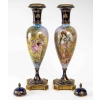 Paire de vases en porcelaine de Sèvres, XIXème siècle | Biron Paire de vases en porcelaine de Sèvres, XIXème siècle