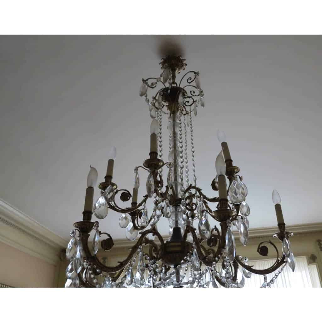 1900′ 2 Lustres Bronze et Cristal 6 et 8 Bras Mêmes Modèles | Biron 1900′ 2 Lustres Bronze et Cristal 6 et 8 Bras Mêmes Modèles