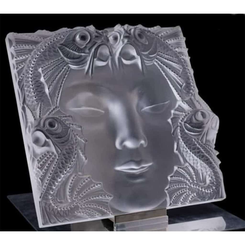 Lalique France : «Masque de femme» Plaque Décorative, Support Métal | Biron Lalique France : «Masque de femme» Plaque Décorative, Support Métal