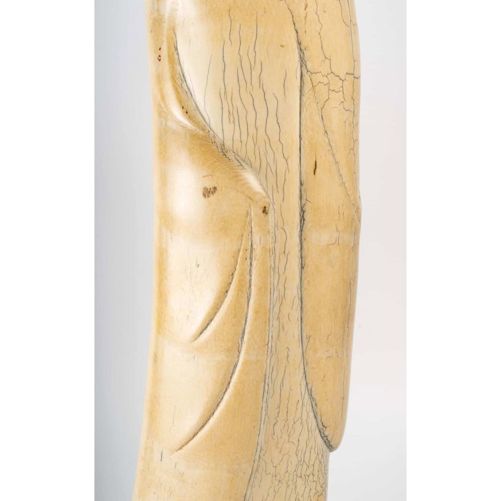 Sculpture en ivoire de goût chinois, XIXème siècle | Biron Sculpture en ivoire de goût chinois, XIXème siècle