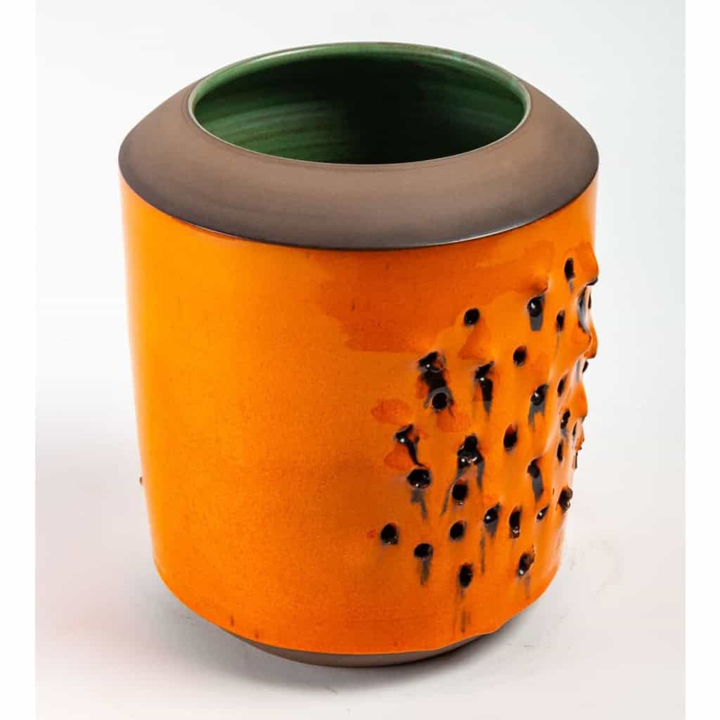 Vase » hommage à Fontana » par Salvatore Parisi – exposition en cours | Biron Vase " hommage à Fontana " par Salvatore Parisi - exposition en cours