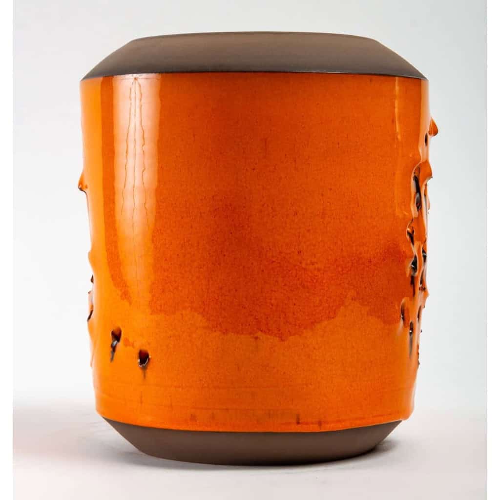 Vase » hommage à Fontana » par Salvatore Parisi – exposition en cours | Biron Vase " hommage à Fontana " par Salvatore Parisi - exposition en cours