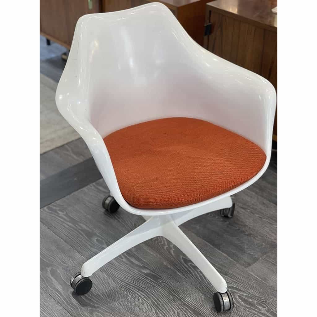 Eero Saarinen pour Knoll : Paire de Fauteuil Exécutive Tulipe 1964