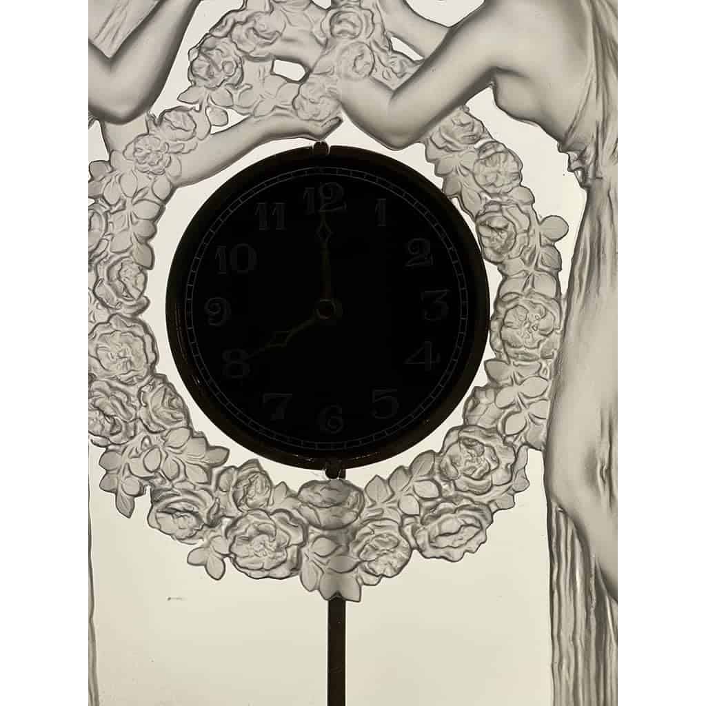 René LALIQUE Pendule électrique « Les deux figurines » – 1926 | Biron René LALIQUE Pendule électrique « Les deux figurines » - 1926