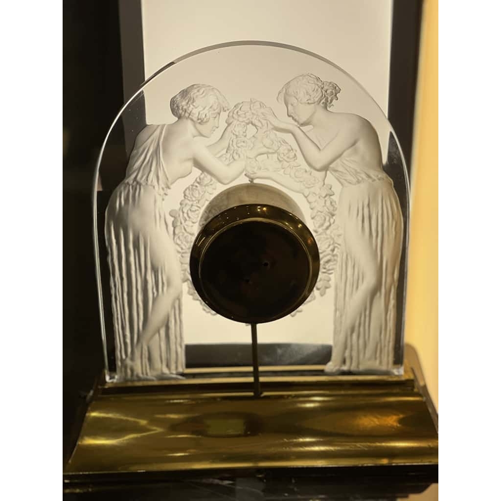 René LALIQUE Pendule électrique « Les deux figurines » – 1926 | Biron René LALIQUE Pendule électrique « Les deux figurines » - 1926