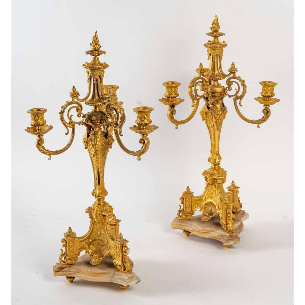 Une garniture de style renaissance en bronze doré fin XIXème siècle | Biron Une garniture de style renaissance en bronze doré fin XIXème siècle