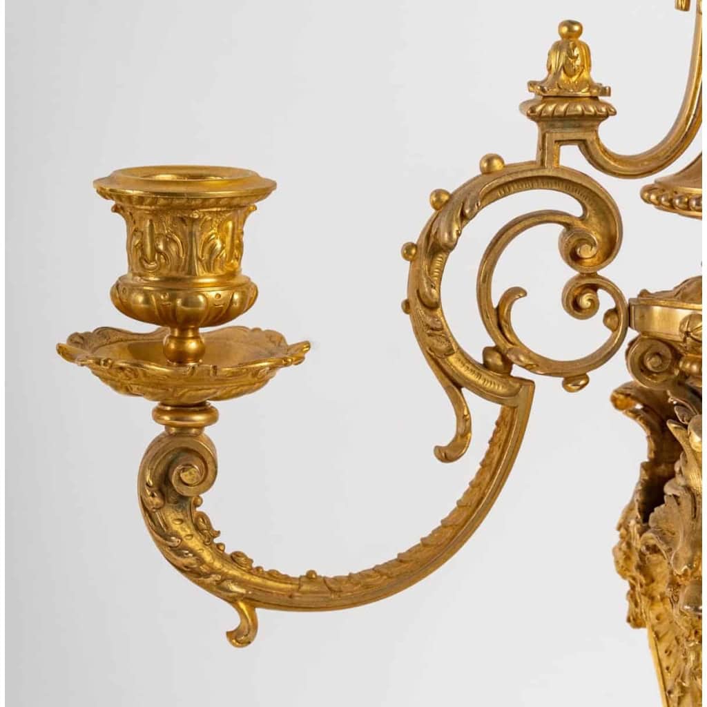 Une garniture de style renaissance en bronze doré fin XIXème siècle | Biron Une garniture de style renaissance en bronze doré fin XIXème siècle