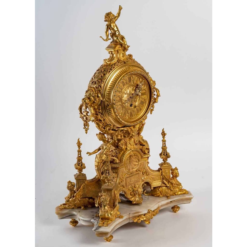 Une garniture de style renaissance en bronze doré fin XIXème siècle | Biron Une garniture de style renaissance en bronze doré fin XIXème siècle