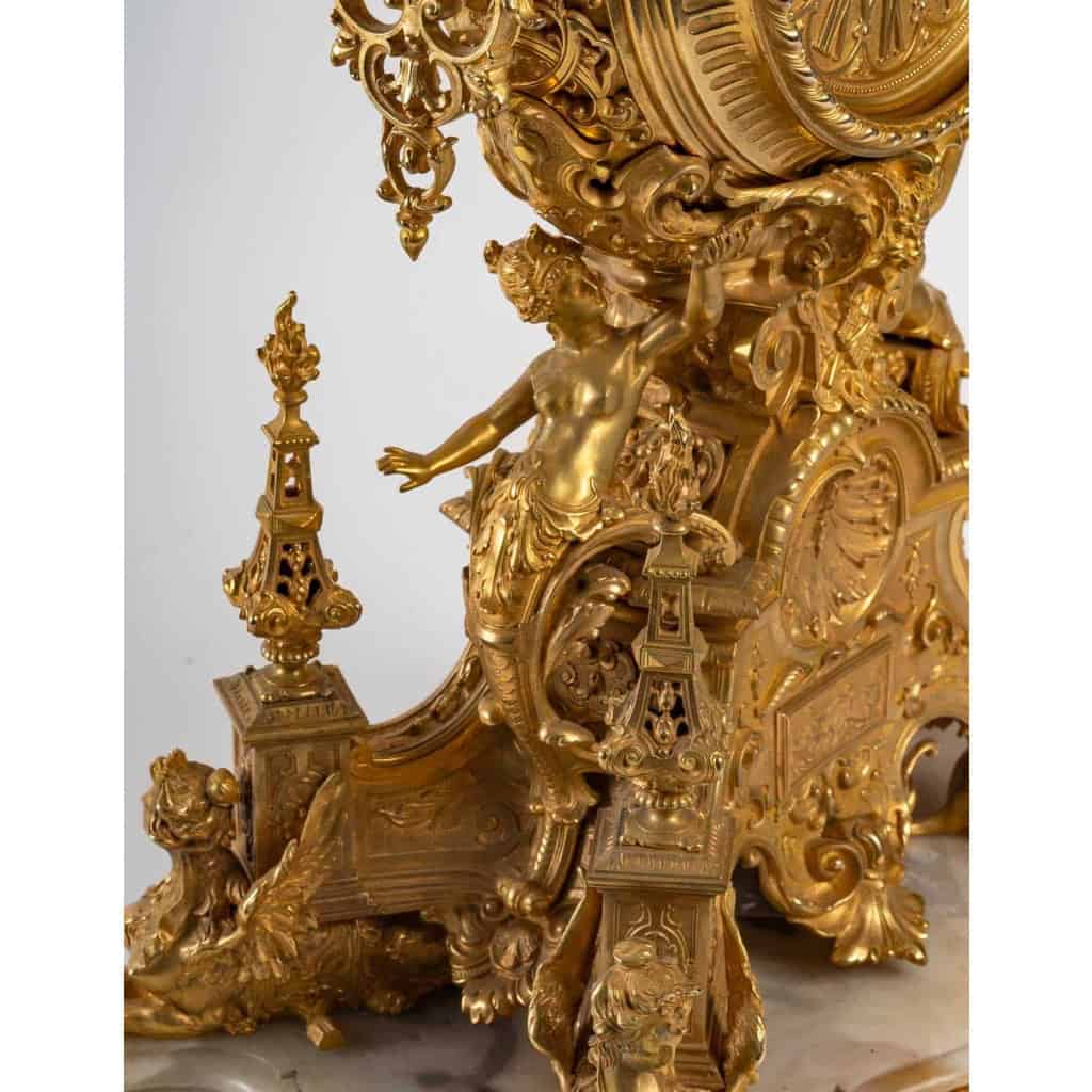 Une garniture de style renaissance en bronze doré fin XIXème siècle | Biron Une garniture de style renaissance en bronze doré fin XIXème siècle