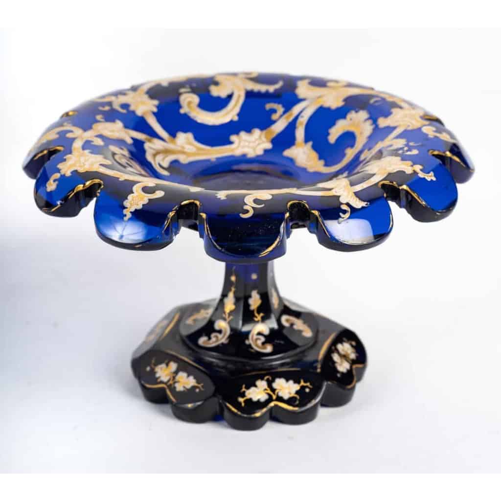 Paire de flacons et coupe en cristal de Bohème, XIXème siècle | Biron Paire de flacons et coupe en cristal de Bohème, XIXème siècle