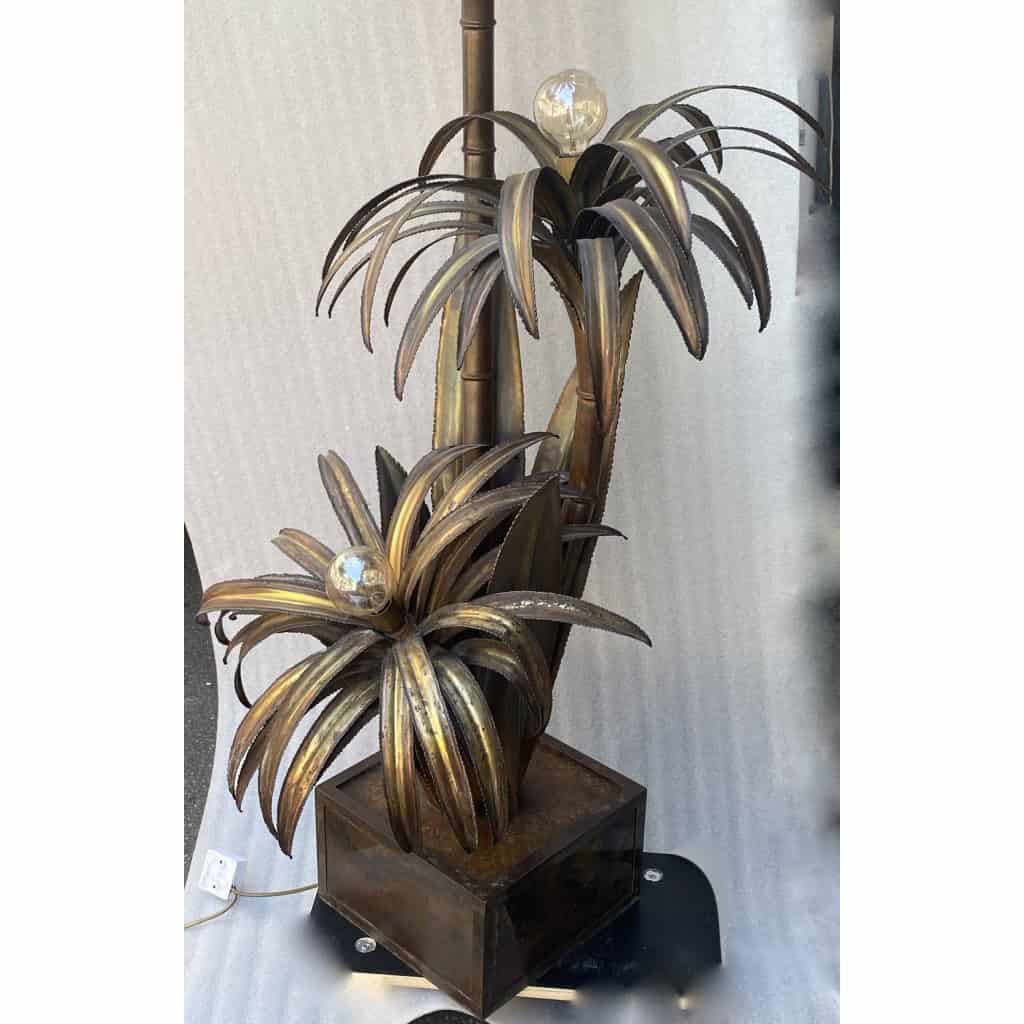 1970′ Lampadaire Palmier en Laiton Et fer Patiné Maison Jansen 3 Têtes Style Brutaliste H 170 cm | Biron 1970′ Lampadaire Palmier en Laiton Et fer Patiné Maison Jansen 3 Têtes Style Brutaliste H 170 cm