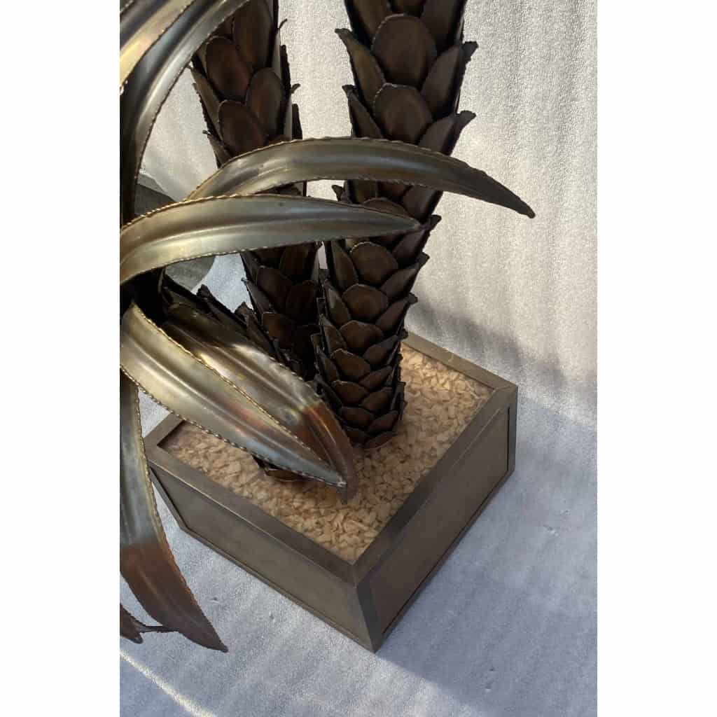 1970′ Lampadaire Palmier en Laiton Et fer Patiné Maison Jansen 3 Têtes Style Brutaliste H 170 cm | Biron 1970′ Lampadaire Palmier en Laiton Et fer Patiné Maison Jansen 3 Têtes Style Brutaliste H 170 cm