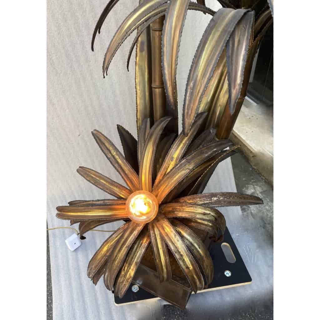 1970′ Lampadaire Palmier en Laiton Et fer Patiné Maison Jansen 3 Têtes Style Brutaliste H 170 cm | Biron 1970′ Lampadaire Palmier en Laiton Et fer Patiné Maison Jansen 3 Têtes Style Brutaliste H 170 cm
