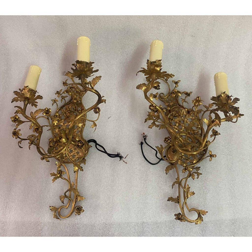 1950 Paire d’Appliques Faisant Pendant En Bronze Doré De Style LXV | Biron |||||||||||||