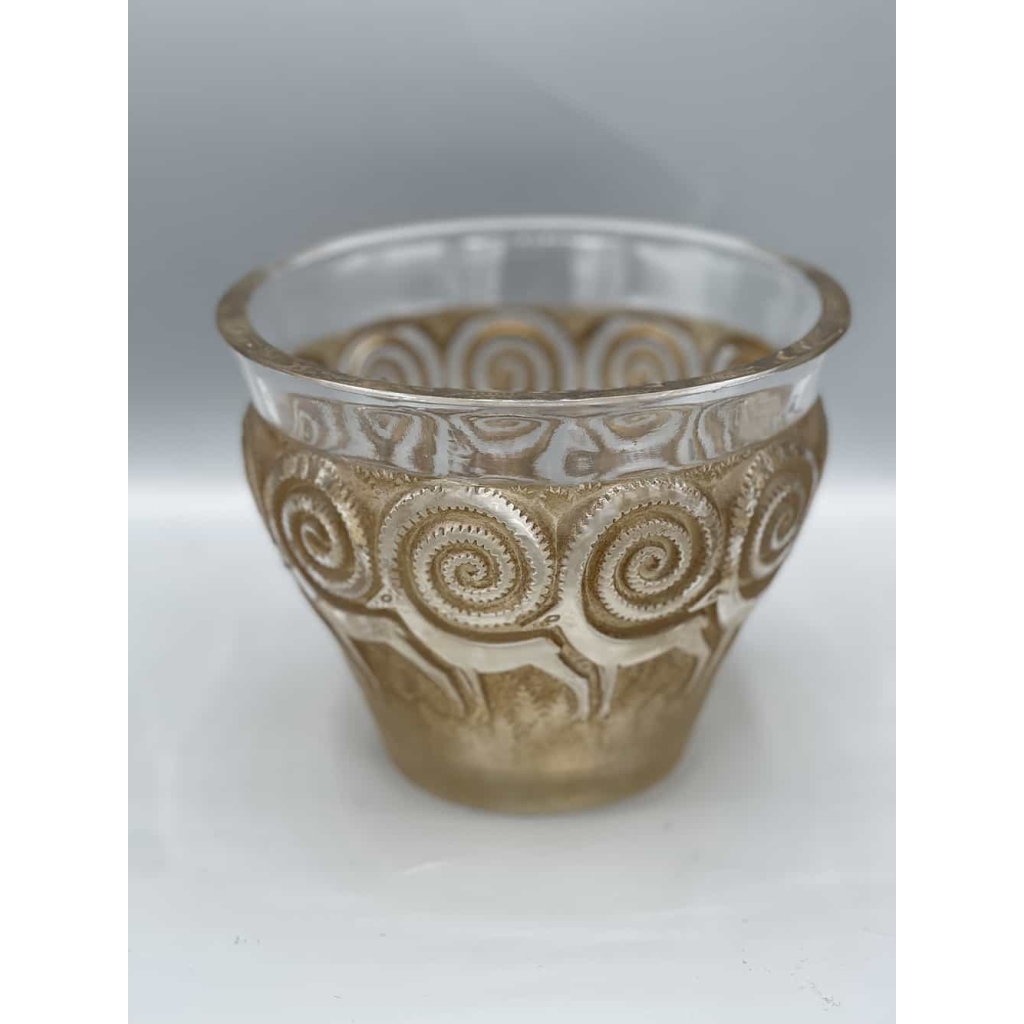 René LALIQUE (1860 – 1945) Vase Rennes – 1933 | Biron René LALIQUE (1860 - 1945) Vase Rennes - 1933