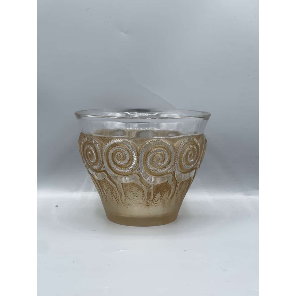 René LALIQUE (1860 – 1945) Vase Rennes – 1933 | Biron René LALIQUE (1860 - 1945) Vase Rennes - 1933
