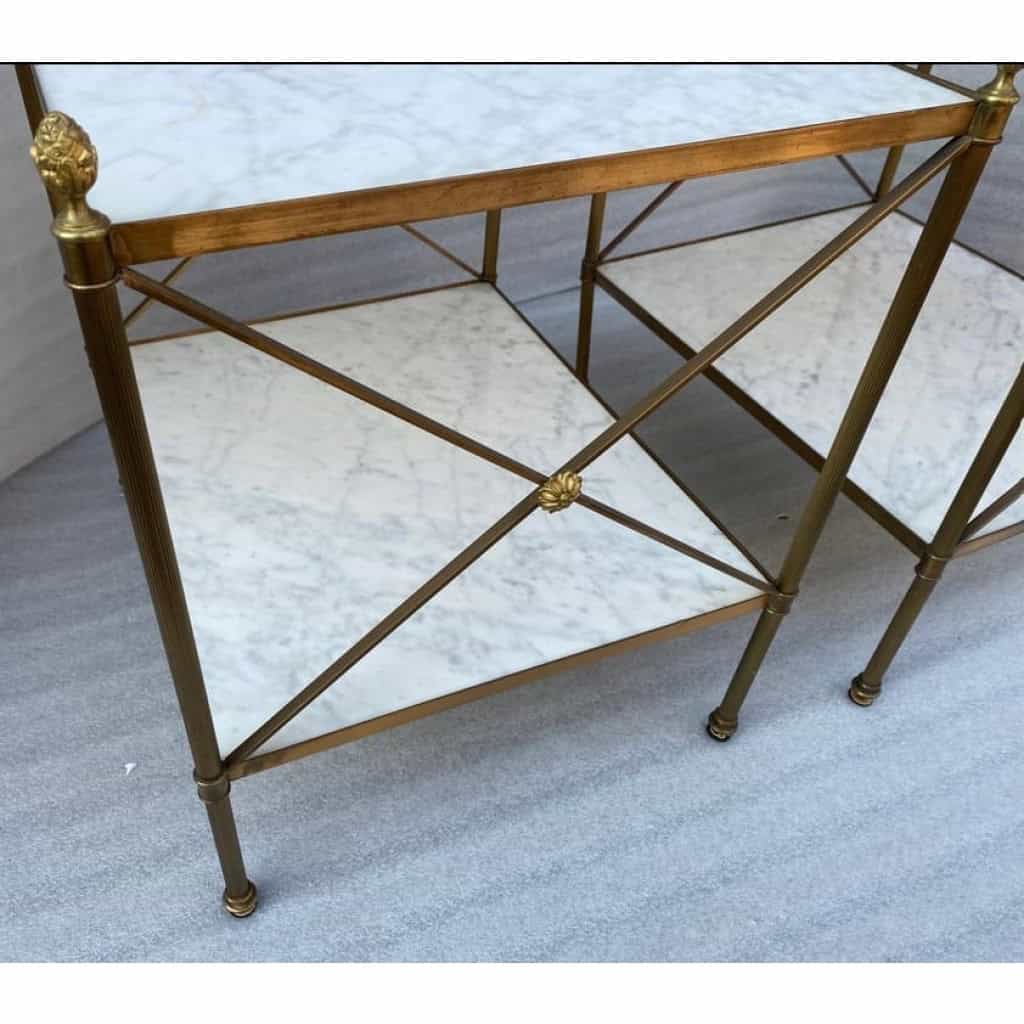 1950/70′ Paire De Bouts De Canapés en Laiton à 2 Niveaux Maison Baguès Plateaux Marbre Blanc Veiné 42 X 50 X H 54 cm