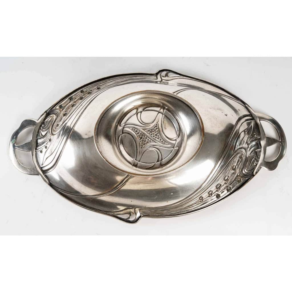 Coupe en métal argenté, 1900 | Biron Coupe en métal argenté, 1900