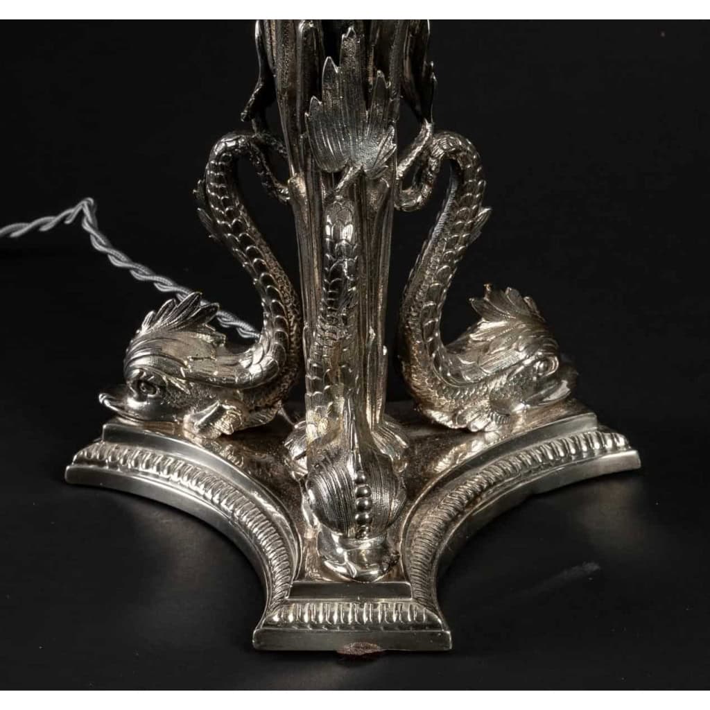 Lampe à 3 dauphins en bronze argenté | Biron Lampe à 3 dauphins en bronze argenté