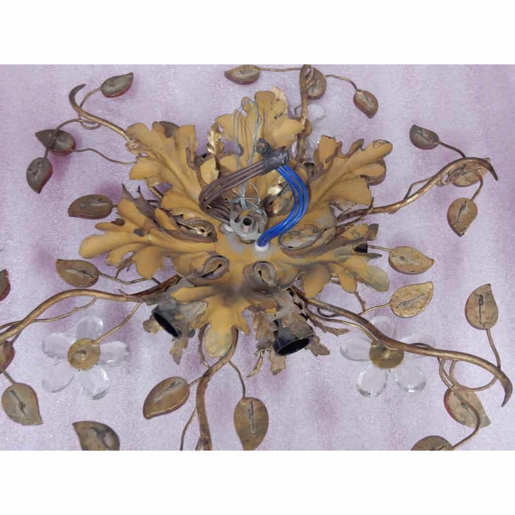 1970′ Paire de Plafonniers ou Appliques à Décor de Fleurs et Feuilles en Métal Doré Style Maison Baguès ou Banci | Biron 1970′ Paire de Plafonniers ou Appliques à Décor de Fleurs et Feuilles en Métal Doré Style Maison Baguès ou Banci