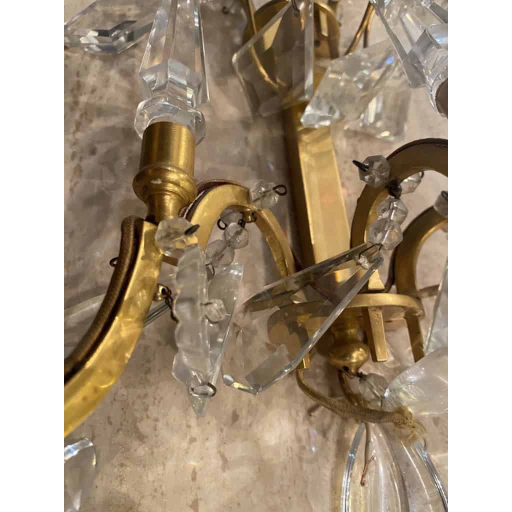 1950′ Lustre Maison Baguès Bronze Et Cristaux +Paire d’Appliques H 70 Ø 70 cm | Biron 1950′ Lustre Maison Baguès Bronze Et Cristaux +Paire d’Appliques H 70 Ø 70 cm