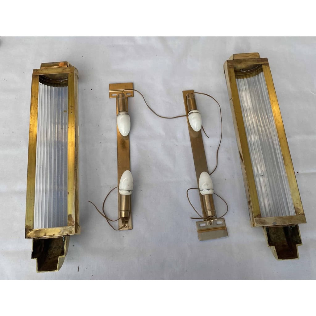 1970’ Paire D’Appliques En Laiton à Tubes de Verre Style Genet Michon Ou Petitot H 55 cm | Biron 1970’ Paire D’Appliques En Laiton à Tubes de Verre Style Genet Michon Ou Petitot H 55 cm