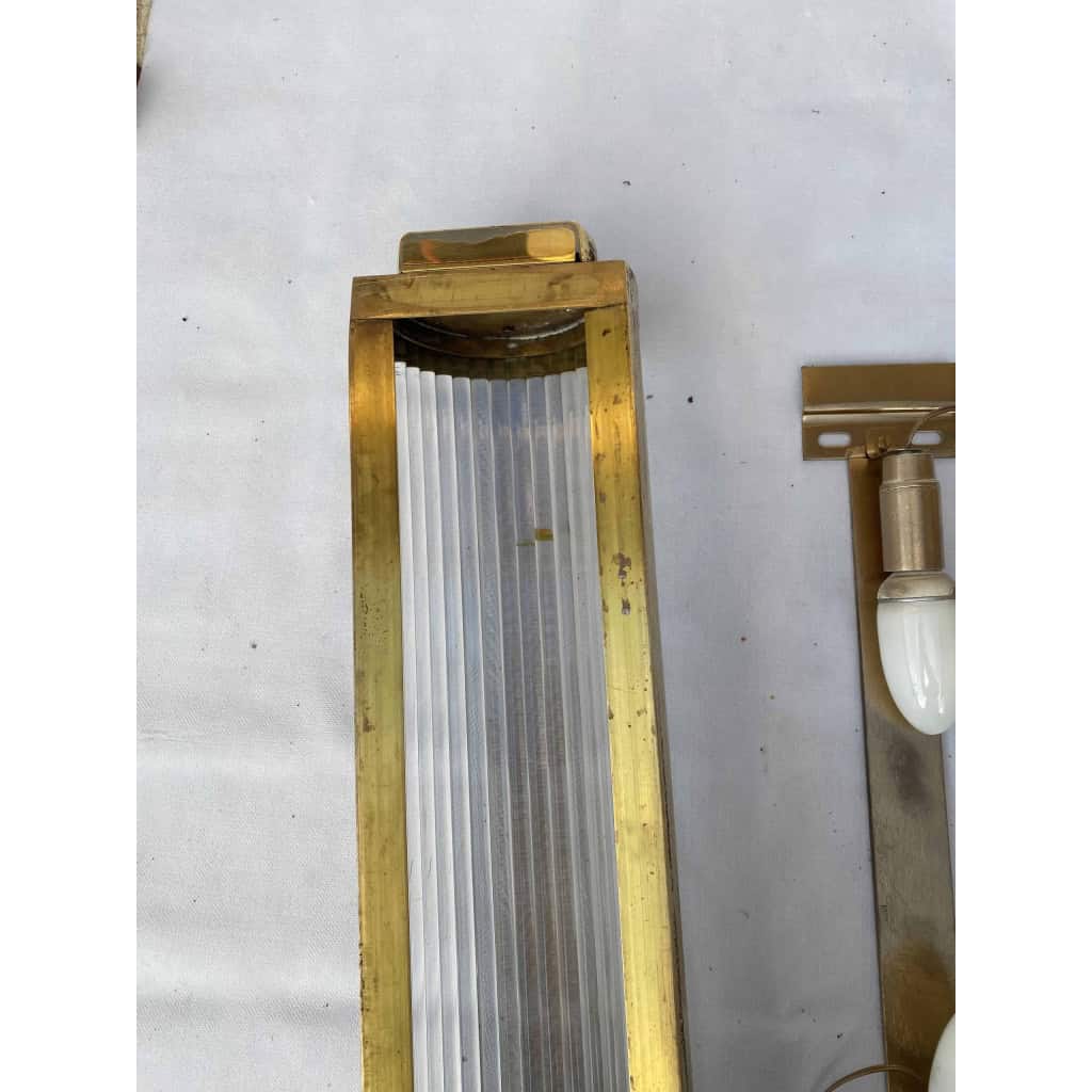 1970’ Paire D’Appliques En Laiton à Tubes de Verre Style Genet Michon Ou Petitot H 55 cm | Biron 1970’ Paire D’Appliques En Laiton à Tubes de Verre Style Genet Michon Ou Petitot H 55 cm