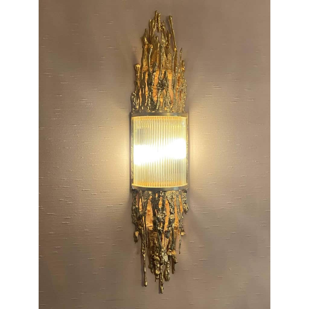 1970′ Paire D’Appliques En Bronze Doré Et Tubes En Verre Par Victor Boeltz Décor Stalagmites et Stalactites H103 cm | Biron 1970′ Paire D’Appliques En Bronze Doré Et Tubes En Verre Par Victor Boeltz Décor Stalagmites et Stalactites H103 cm
