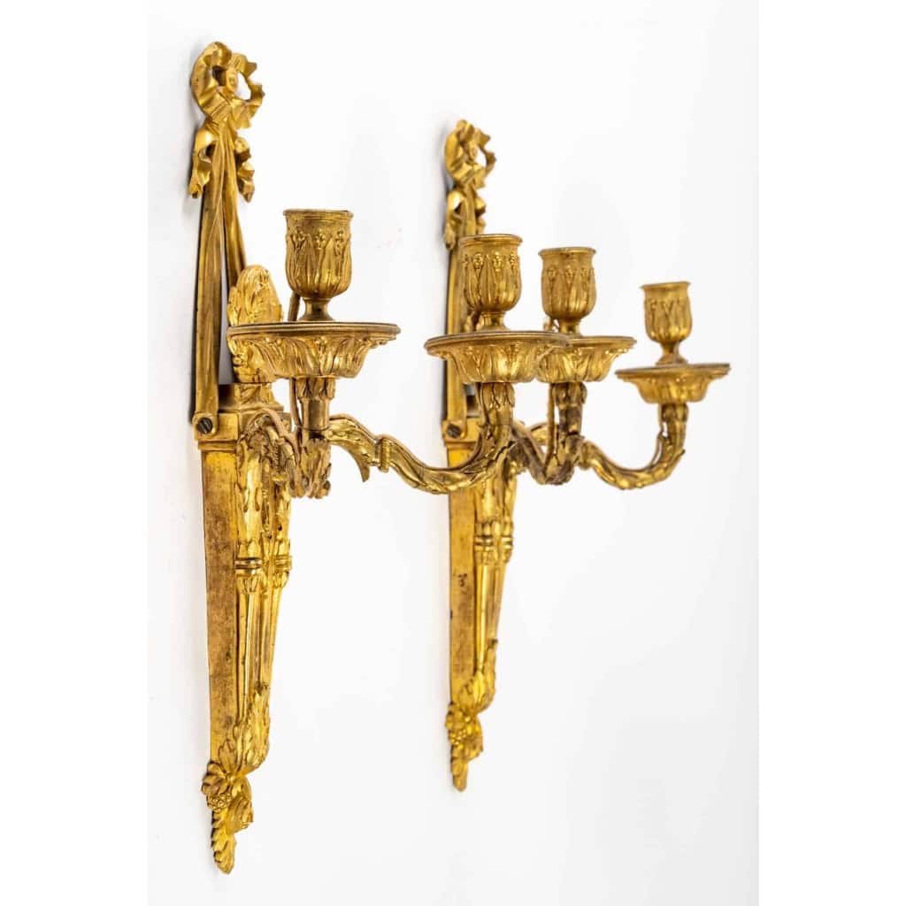 Paire d’appliques d’époque Louis XVI (1774 – 1793). | Biron Paire d'appliques d'époque Louis XVI (1774 - 1793).