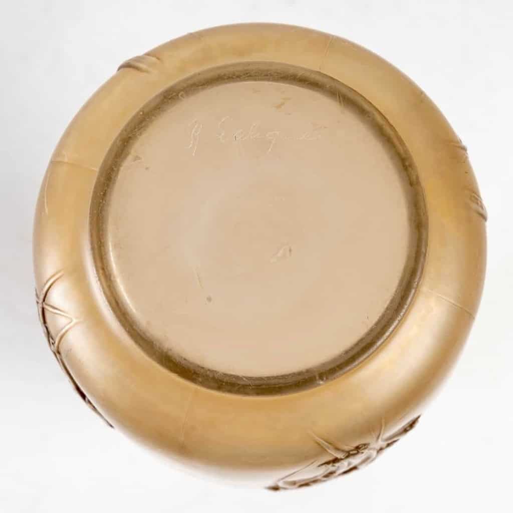 Vase "Quatre Groupes de Lézards" Verre Blanc Patiné Sépia de René LALIQUE