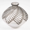Vase « Montargis » Verre Blanc Patiné Gris de René LALIQUE | Biron Vase "Montargis" Verre Blanc Patiné Gris de René LALIQUE