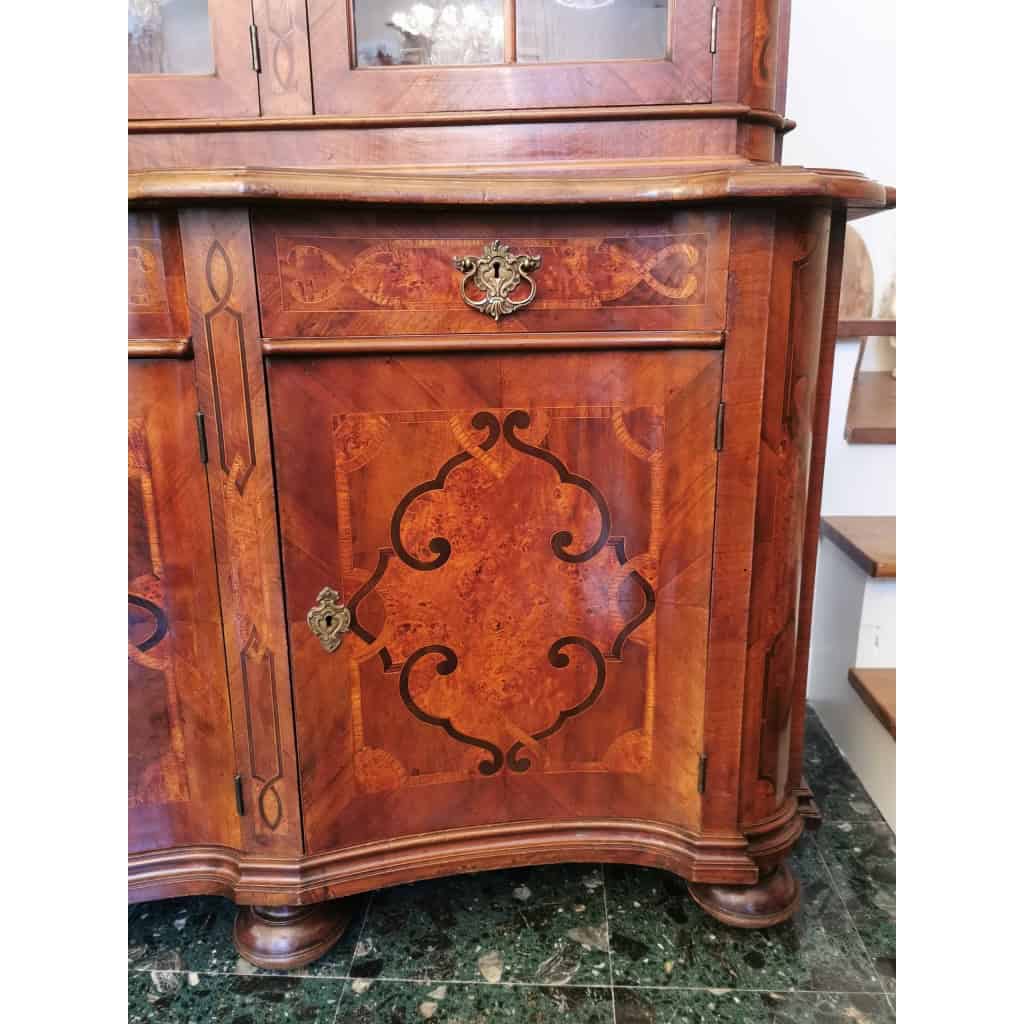 Buffet Hollandais Marqueté. | Biron Buffet Hollandais Marqueté.