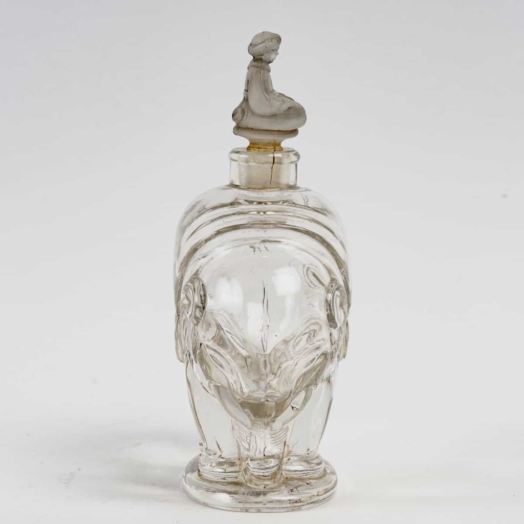 Flacon « Kismet » Cristal de BACCARAT par Georges Chevalier pour Lubin. | Biron Flacon « Kismet » Cristal de BACCARAT par Georges Chevalier pour Lubin.