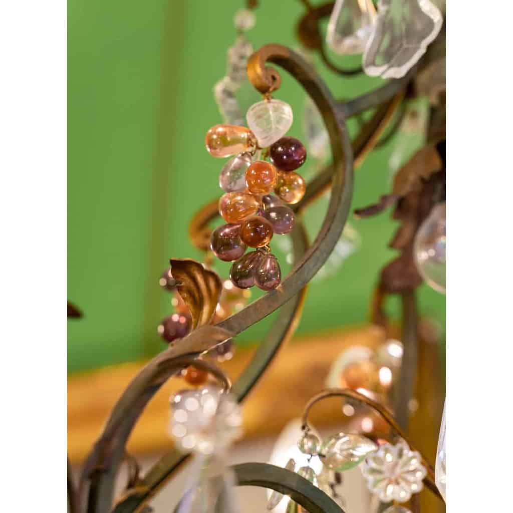 Lustre années 1940 en fer forgé et fruits en cristal | Biron Lustre années 1940 en fer forgé et fruits en cristal