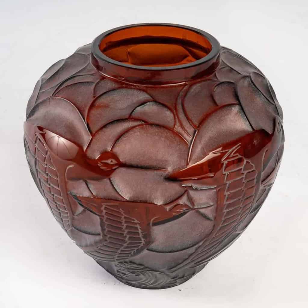 Vase « Courlis » Verre Ambre de René LALIQUE | Biron Vase "Courlis" Verre Ambre de René LALIQUE