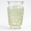 Vase « Deauville » Verre Blanc Patiné Vert de René LALIQUE | Biron Vase "Deauville" Verre Blanc Patiné Vert de René LALIQUE