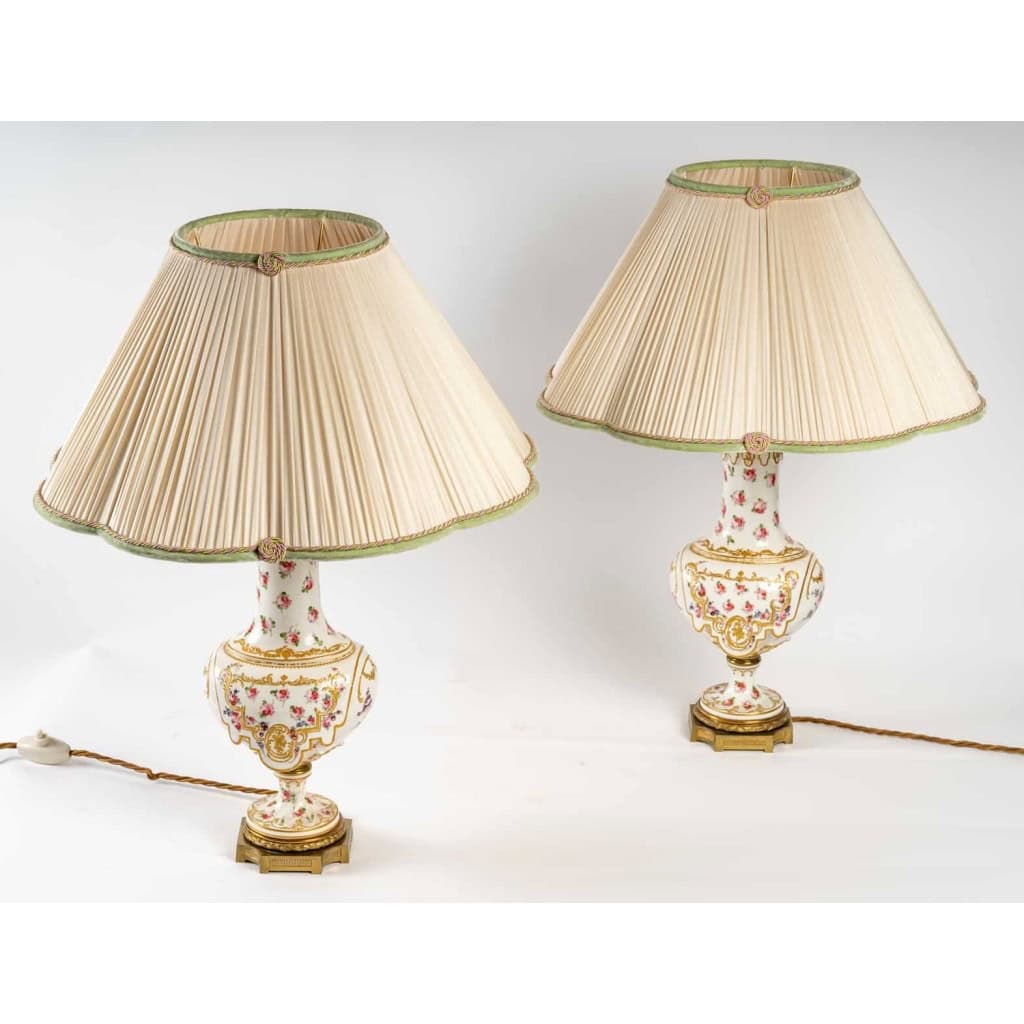 Paire de lampes en porcelaine XIXème | Biron Paire de lampes en porcelaine XIXème