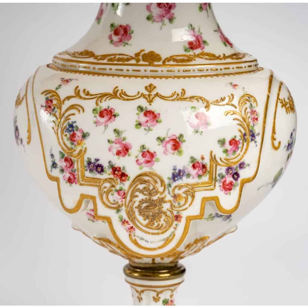 Paire de lampes en porcelaine XIXème | Biron Paire de lampes en porcelaine XIXème