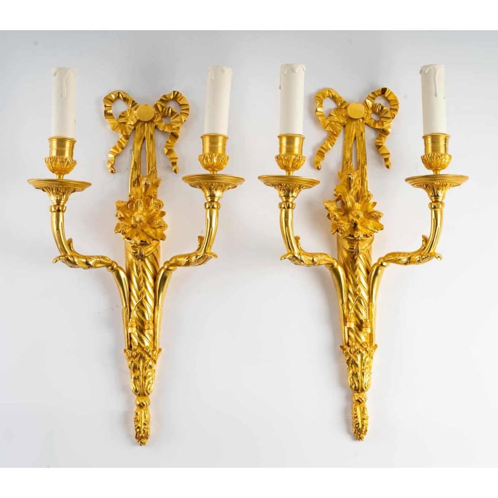 Paire d’appliques de style Louis XVI. | Biron |||||